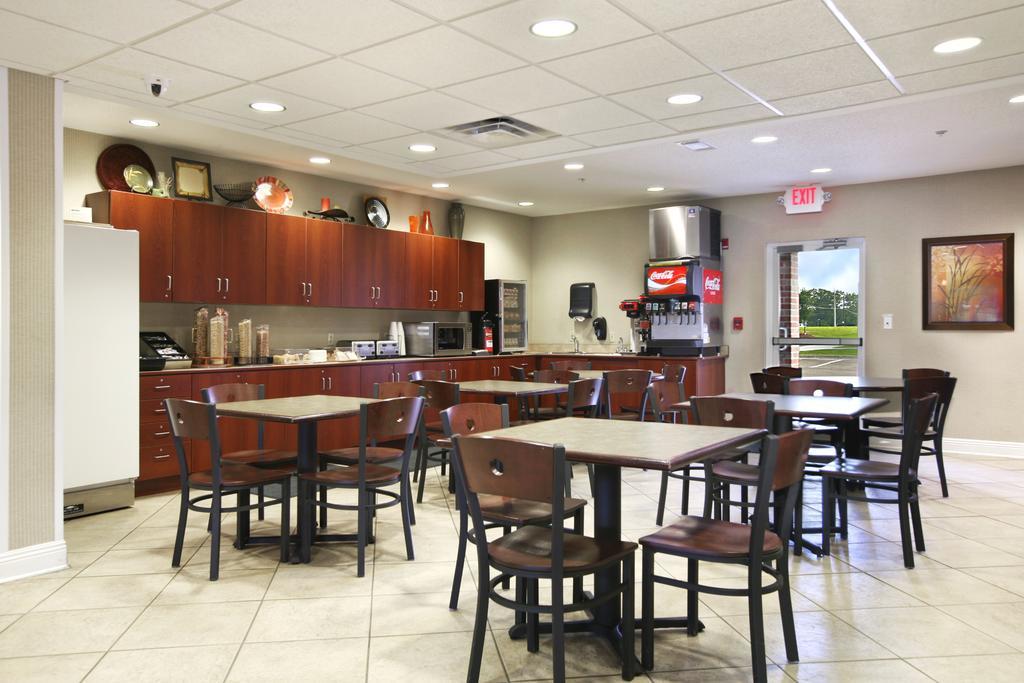 Microtel Inn & Suites By Wyndham Hattiesburg Exterior foto