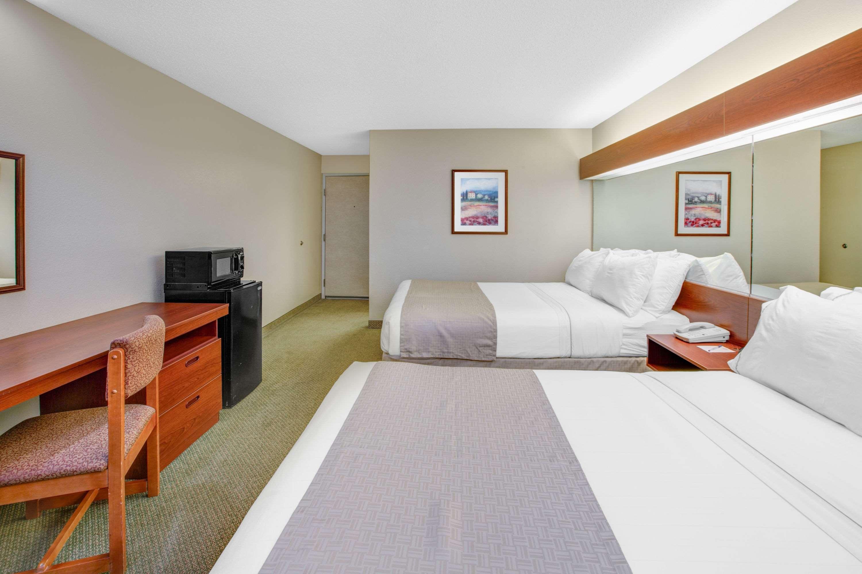 Microtel Inn & Suites By Wyndham Hattiesburg Exterior foto